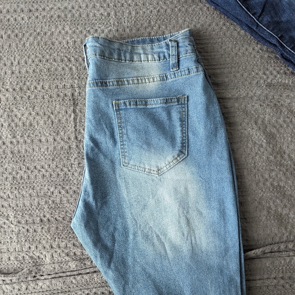 Jeans - Picture 12 of 13